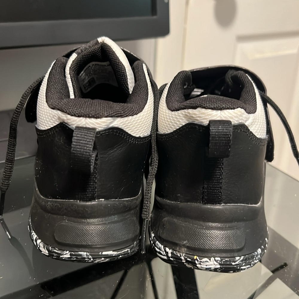 Under armour zone BB basketball shoes - Picture 6 of 7